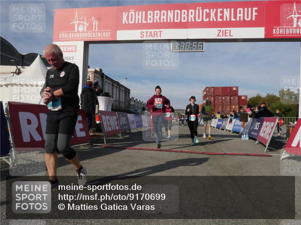 03.10.2025 - Köhlbrandbrückenlauf Matties Gatica Varas http://msf.ph/oto/9170699 03.10.2025 10:30:58 Ziel 1096, 1097, 1098, 2252, 2388, 2536, 2725, 2846, 3701 meine-sportfotos.de