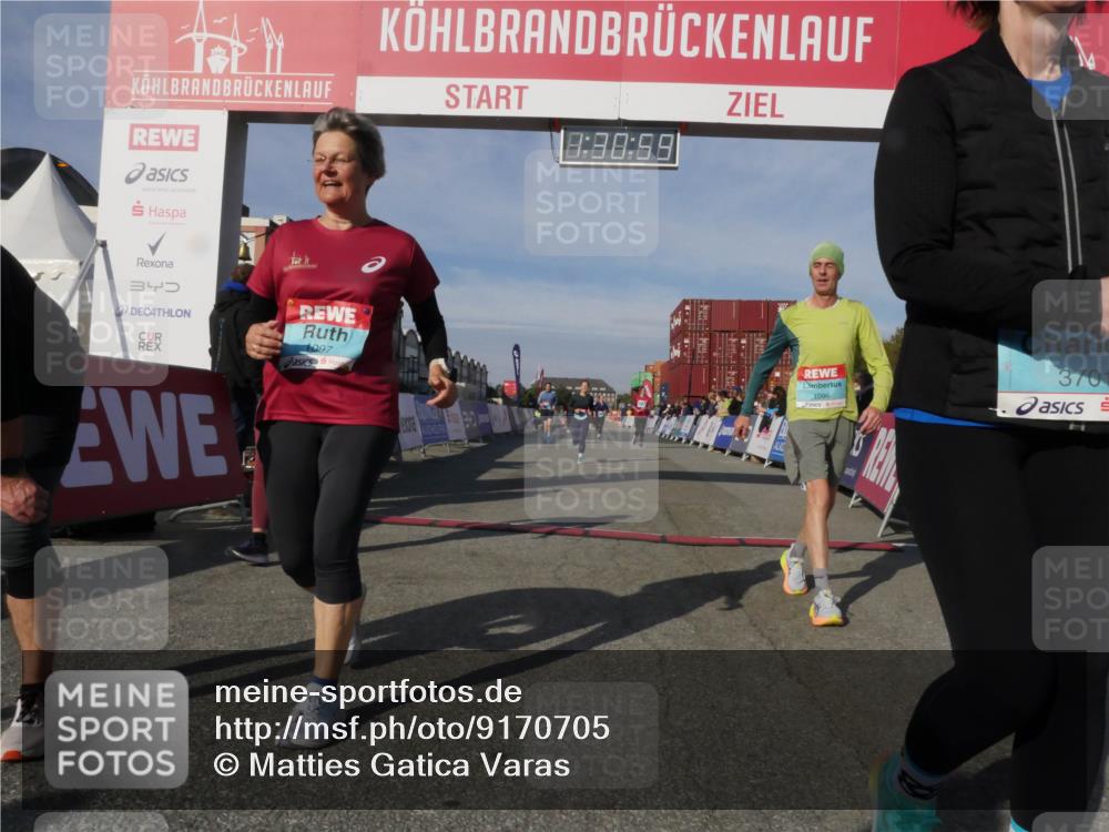 03.10.2025 - Köhlbrandbrückenlauf Matties Gatica Varas http://msf.ph/oto/9170705 03.10.2025 10:31:01 Ziel 2252, 2388, 2536, 2846 meine-sportfotos.de