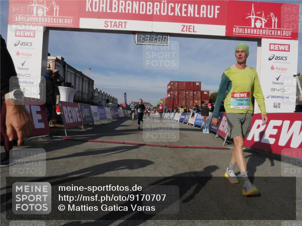 03.10.2025 - Köhlbrandbrückenlauf Matties Gatica Varas http://msf.ph/oto/9170707 03.10.2025 10:31:02 Ziel 2252, 2388, 2536, 2846, 3479, 3664 meine-sportfotos.de
