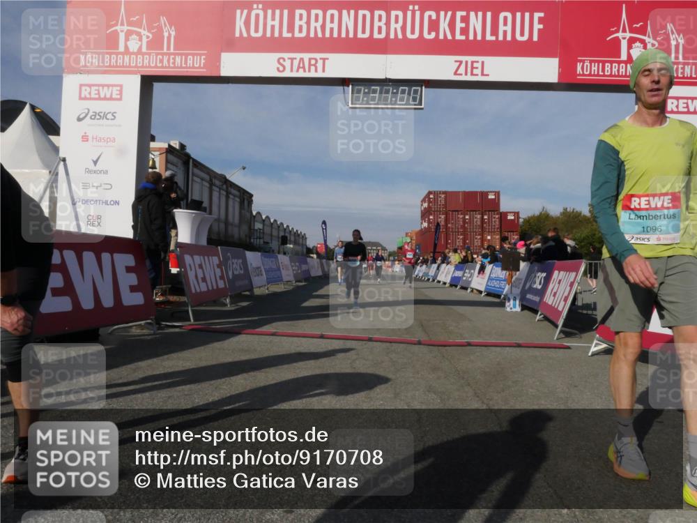 03.10.2025 - Köhlbrandbrückenlauf Matties Gatica Varas http://msf.ph/oto/9170708 03.10.2025 10:31:02 Ziel 2252, 2388, 2536, 2846, 3479, 3664 meine-sportfotos.de