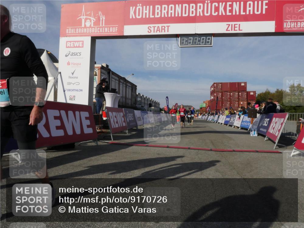 03.10.2025 - Köhlbrandbrückenlauf Matties Gatica Varas http://msf.ph/oto/9170726 03.10.2025 10:31:10 Ziel 1763, 2900, 3478, 3479, 3510, 3664 meine-sportfotos.de