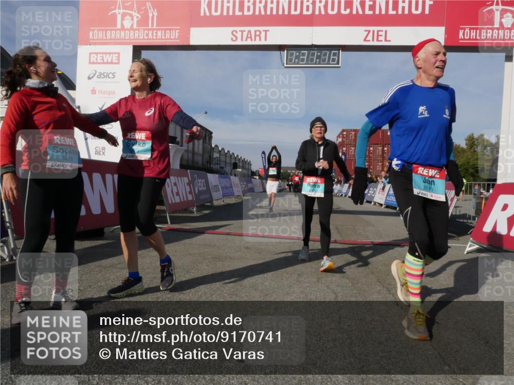 03.10.2025 - Köhlbrandbrückenlauf Matties Gatica Varas http://msf.ph/oto/9170741 03.10.2025 10:31:18 Ziel 1763, 2205, 2468 meine-sportfotos.de