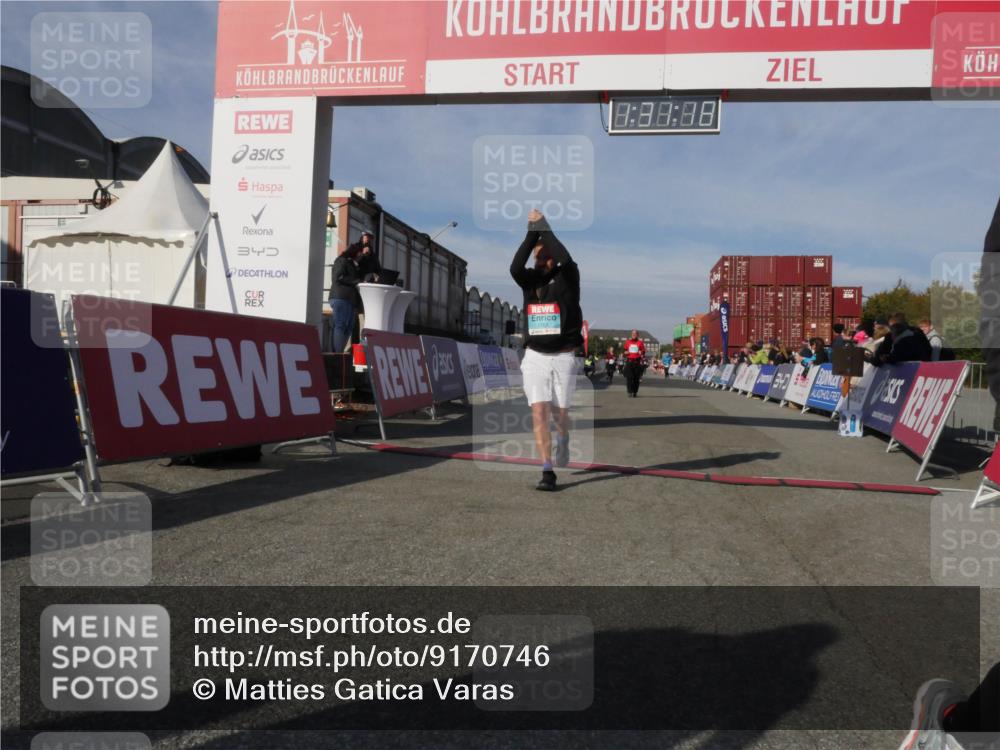 03.10.2025 - Köhlbrandbrückenlauf Matties Gatica Varas http://msf.ph/oto/9170746 03.10.2025 10:31:20 Ziel 2205, 2468, 3663 meine-sportfotos.de