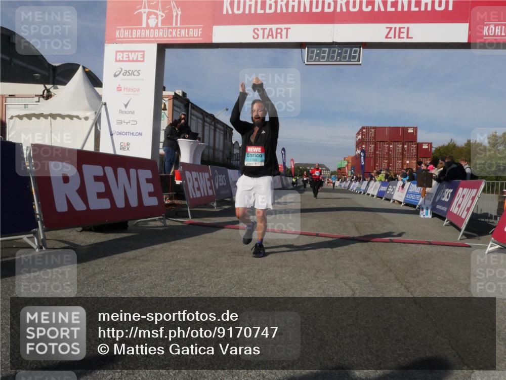 03.10.2025 - Köhlbrandbrückenlauf Matties Gatica Varas http://msf.ph/oto/9170747 03.10.2025 10:31:20 Ziel 2205, 2468, 3663 meine-sportfotos.de