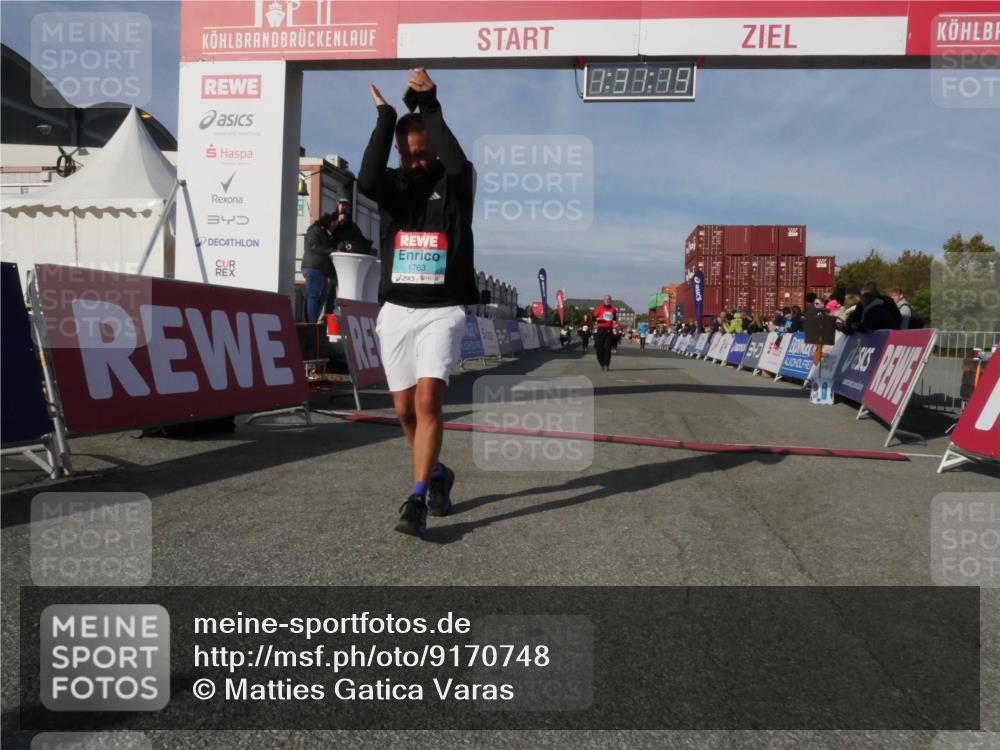 03.10.2025 - Köhlbrandbrückenlauf Matties Gatica Varas http://msf.ph/oto/9170748 03.10.2025 10:31:21 Ziel 2205, 2468, 3663 meine-sportfotos.de