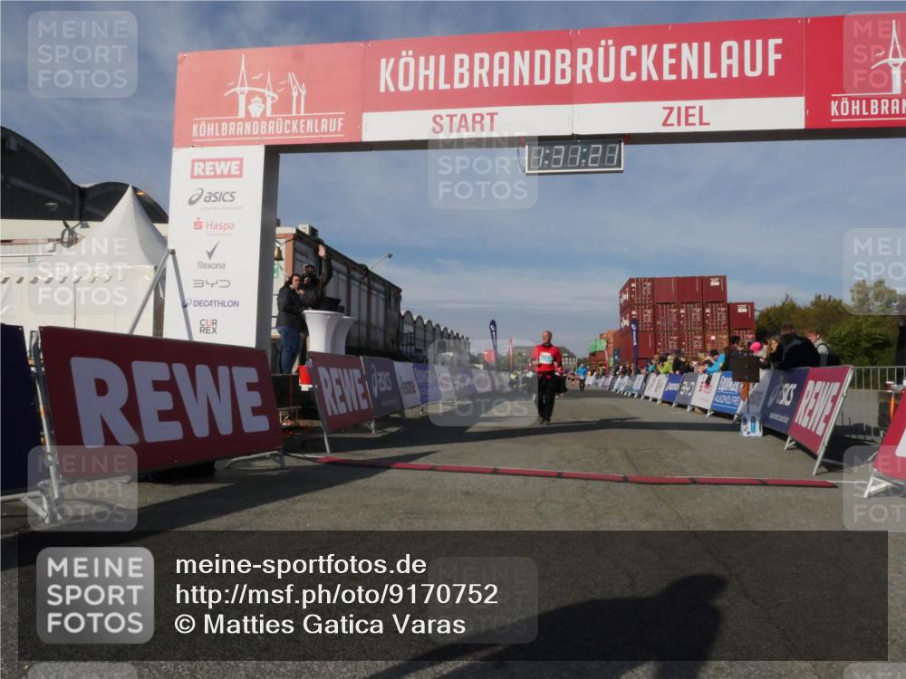 03.10.2025 - Köhlbrandbrückenlauf Matties Gatica Varas http://msf.ph/oto/9170752 03.10.2025 10:31:23 Ziel 2205, 2468, 3663 meine-sportfotos.de