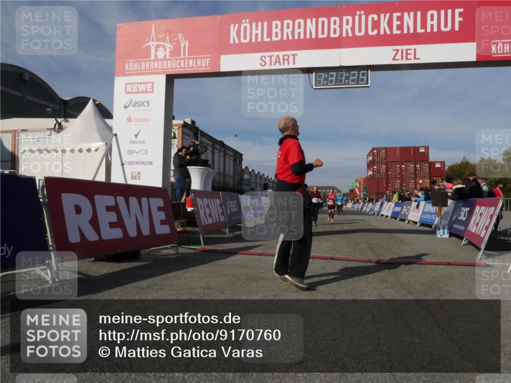 03.10.2025 - Köhlbrandbrückenlauf Matties Gatica Varas http://msf.ph/oto/9170760 03.10.2025 10:31:27 Ziel 2205, 2443, 3072, 3663 meine-sportfotos.de