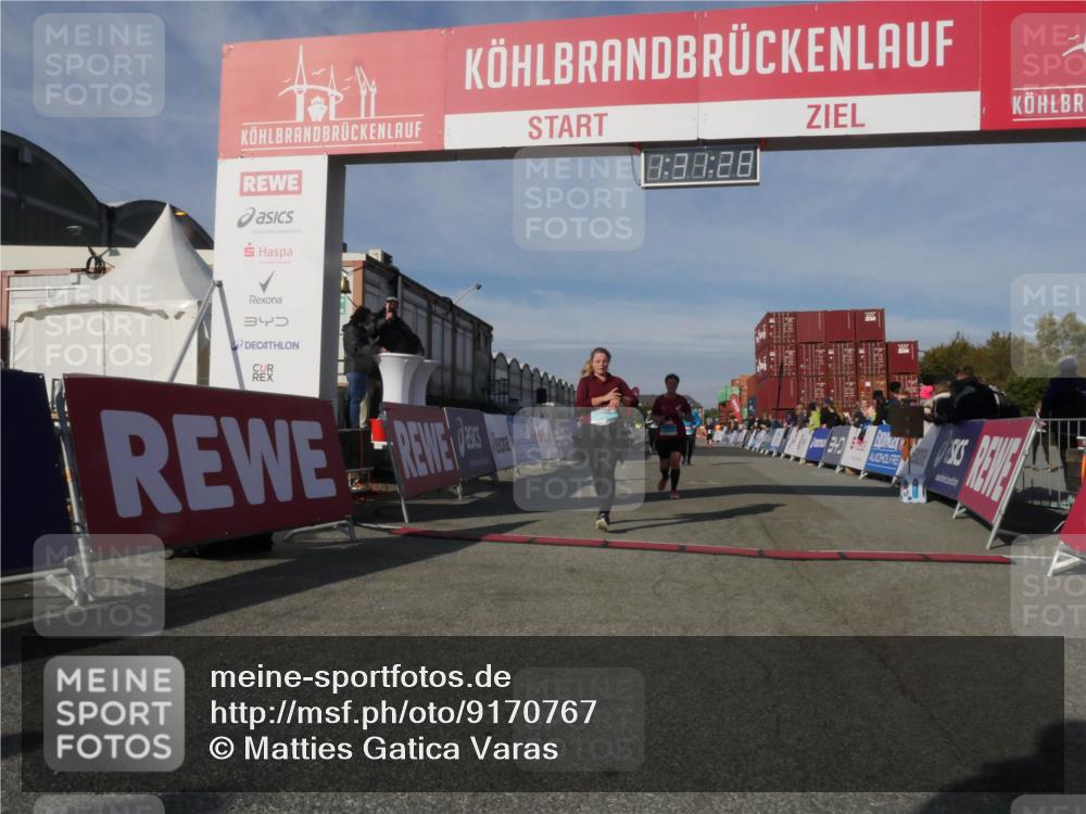 03.10.2025 - Köhlbrandbrückenlauf Matties Gatica Varas http://msf.ph/oto/9170767 03.10.2025 10:31:30 Ziel 1969, 1970, 2205, 2443, 3072, 3663 meine-sportfotos.de