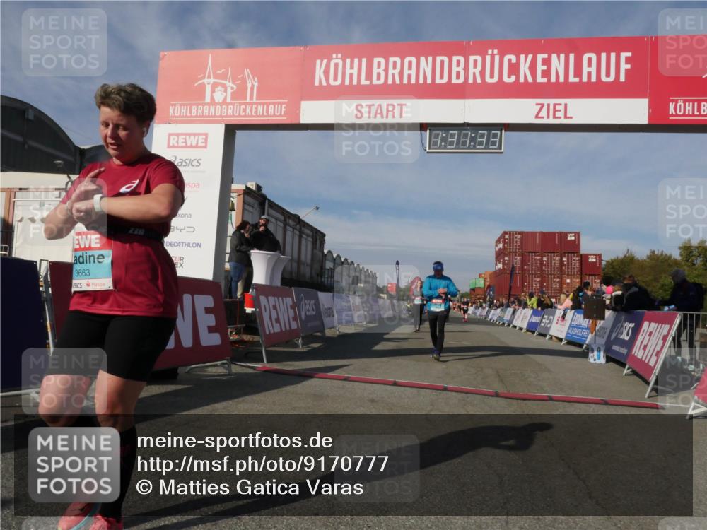 03.10.2025 - Köhlbrandbrückenlauf Matties Gatica Varas http://msf.ph/oto/9170777 03.10.2025 10:31:35 Ziel 1969, 1970, 2443, 2504, 3072, 3383, 3384 meine-sportfotos.de