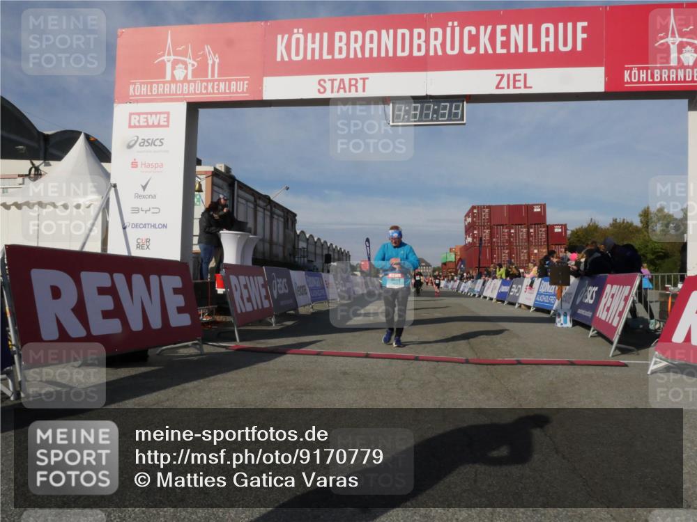 03.10.2025 - Köhlbrandbrückenlauf Matties Gatica Varas http://msf.ph/oto/9170779 03.10.2025 10:31:36 Ziel 1969, 1970, 2443, 2504, 3072, 3383, 3384 meine-sportfotos.de