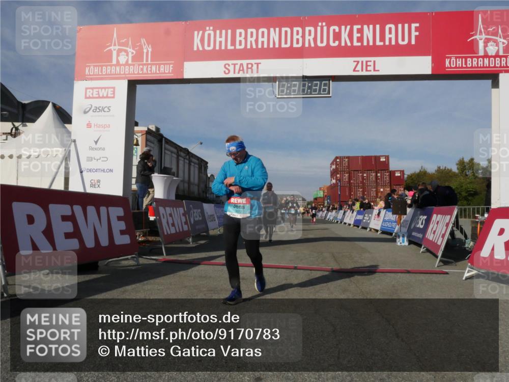 03.10.2025 - Köhlbrandbrückenlauf Matties Gatica Varas http://msf.ph/oto/9170783 03.10.2025 10:31:38 Ziel 1969, 1970, 2385, 2443, 2462, 2463, 2504, 3383, 3384 meine-sportfotos.de
