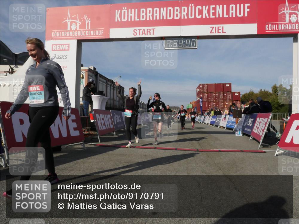 03.10.2025 - Köhlbrandbrückenlauf Matties Gatica Varas http://msf.ph/oto/9170791 03.10.2025 10:31:42 Ziel 1969, 2385, 2462, 2463, 2504, 2518, 2595, 2596, 2976, 3383, 3384 meine-sportfotos.de