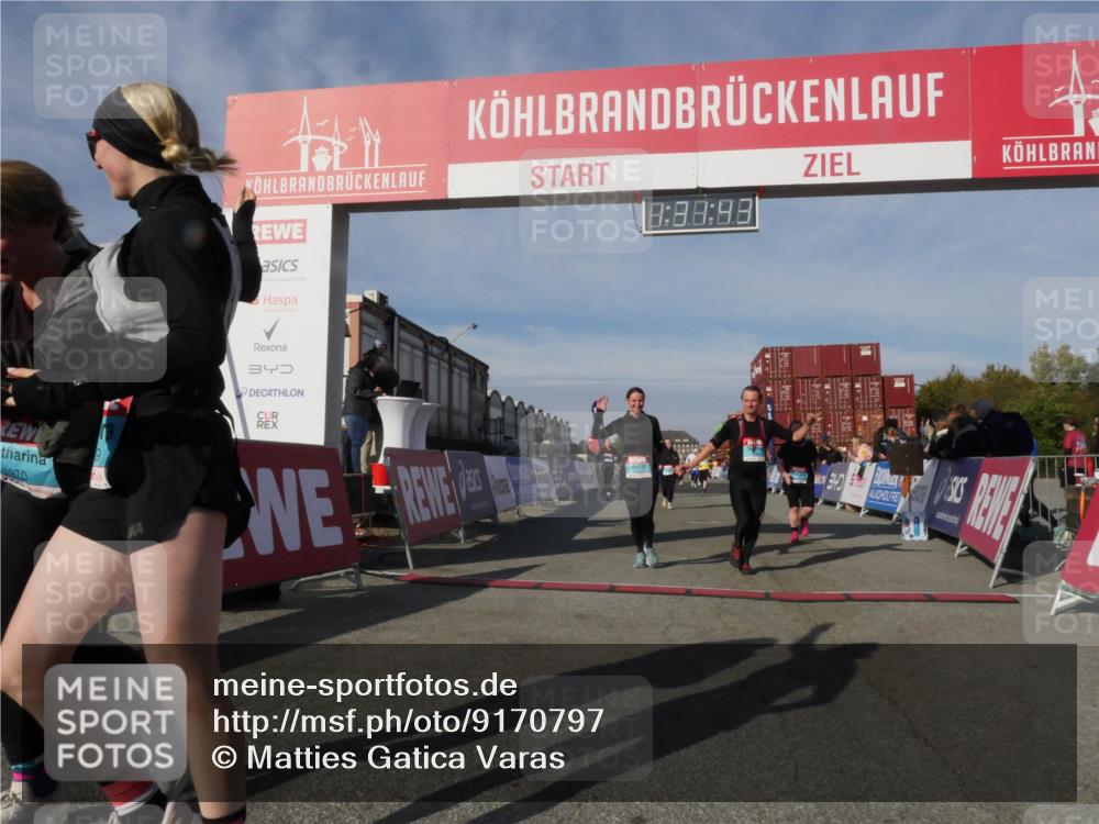 03.10.2025 - Köhlbrandbrückenlauf Matties Gatica Varas http://msf.ph/oto/9170797 03.10.2025 10:31:44 Ziel 1927, 2385, 2462, 2463, 2504, 2518, 2595, 2596, 2973, 2976, 3383, 3384 meine-sportfotos.de