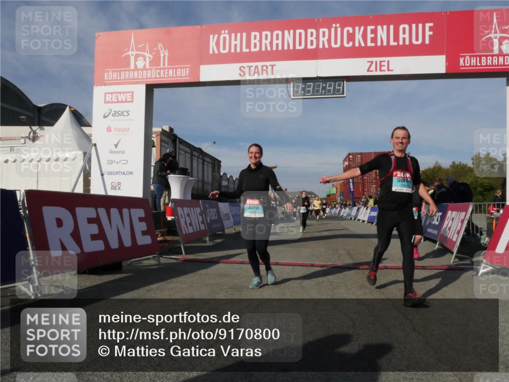 03.10.2025 - Köhlbrandbrückenlauf Matties Gatica Varas http://msf.ph/oto/9170800 03.10.2025 10:31:46 Ziel 1927, 2385, 2398, 2462, 2463, 2504, 2518, 2595, 2596, 2973, 2976 meine-sportfotos.de