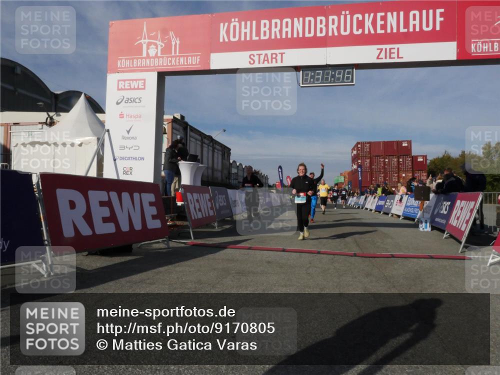 03.10.2025 - Köhlbrandbrückenlauf Matties Gatica Varas http://msf.ph/oto/9170805 03.10.2025 10:31:48 Ziel 1927, 2058, 2332, 2385, 2398, 2462, 2463, 2518, 2595, 2596, 2634, 2973, 2976 meine-sportfotos.de