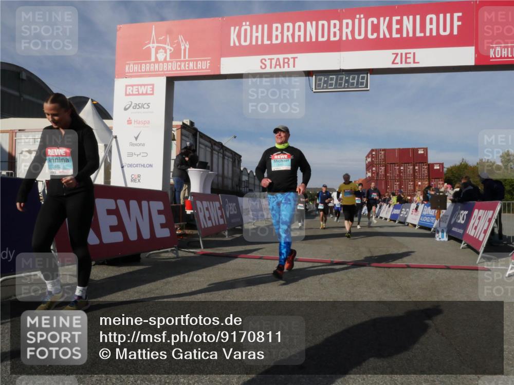 03.10.2025 - Köhlbrandbrückenlauf Matties Gatica Varas http://msf.ph/oto/9170811 03.10.2025 10:31:51 Ziel 1927, 2058, 2265, 2272, 2332, 2379, 2398, 2518, 2595, 2596, 2634, 2966, 2967, 2973, 2976 meine-sportfotos.de