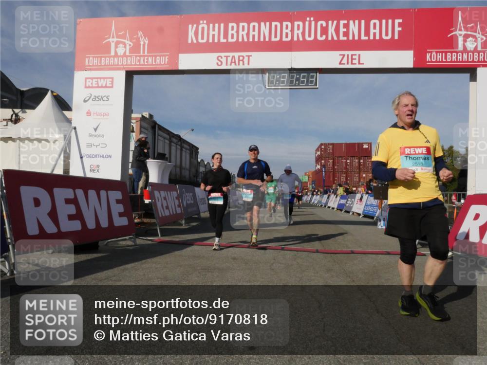 03.10.2025 - Köhlbrandbrückenlauf Matties Gatica Varas http://msf.ph/oto/9170818 03.10.2025 10:31:54 Ziel 1927, 2058, 2265, 2272, 2332, 2379, 2398, 2491, 2634, 2830, 2966, 2967, 2973, 2976 meine-sportfotos.de