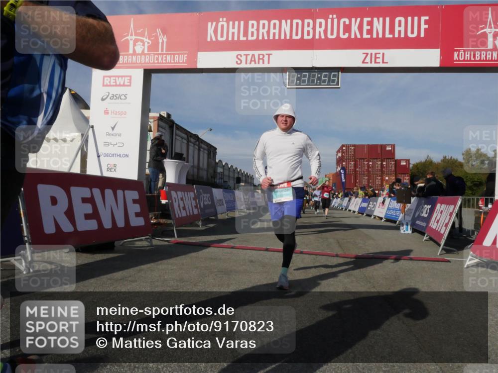 03.10.2025 - Köhlbrandbrückenlauf Matties Gatica Varas http://msf.ph/oto/9170823 03.10.2025 10:31:57 Ziel 1700, 2058, 2265, 2272, 2332, 2379, 2398, 2491, 2634, 2830, 2966, 2967 meine-sportfotos.de
