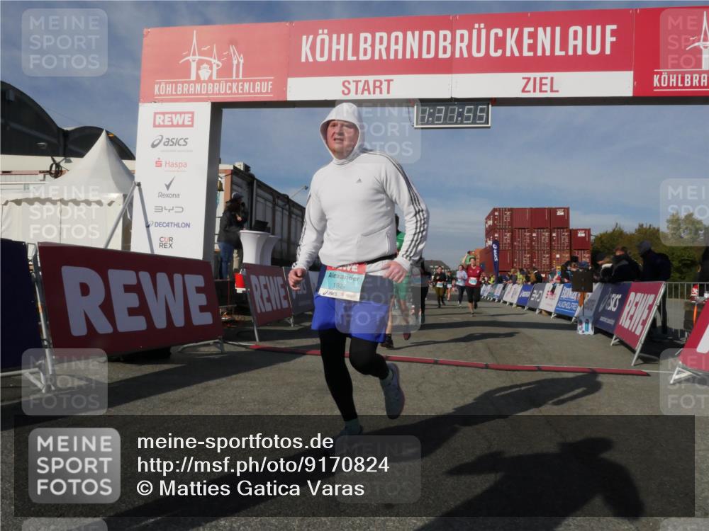 03.10.2025 - Köhlbrandbrückenlauf Matties Gatica Varas http://msf.ph/oto/9170824 03.10.2025 10:31:57 Ziel 1700, 2058, 2265, 2272, 2332, 2379, 2398, 2491, 2634, 2830, 2966, 2967 meine-sportfotos.de