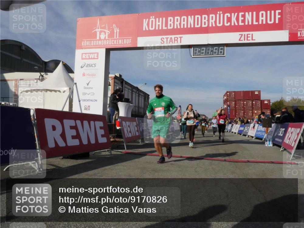 03.10.2025 - Köhlbrandbrückenlauf Matties Gatica Varas http://msf.ph/oto/9170826 03.10.2025 10:31:58 Ziel 1700, 2058, 2265, 2272, 2332, 2379, 2398, 2491, 2634, 2830, 2966, 2967 meine-sportfotos.de