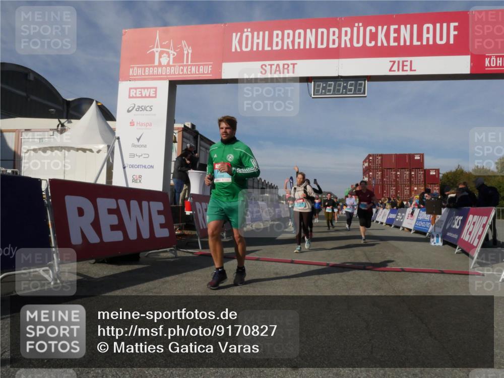 03.10.2025 - Köhlbrandbrückenlauf Matties Gatica Varas http://msf.ph/oto/9170827 03.10.2025 10:31:59 Ziel 1700, 2058, 2265, 2272, 2332, 2379, 2491, 2634, 2830, 2966, 2967 meine-sportfotos.de