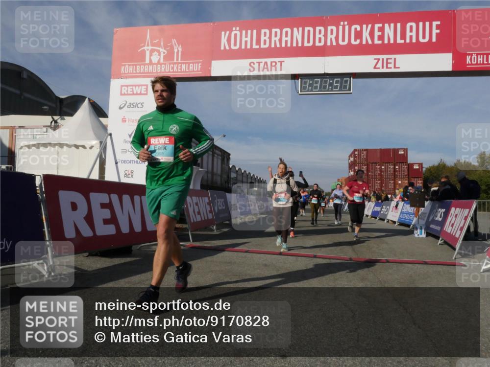 03.10.2025 - Köhlbrandbrückenlauf Matties Gatica Varas http://msf.ph/oto/9170828 03.10.2025 10:31:59 Ziel 1700, 2058, 2265, 2272, 2332, 2379, 2491, 2634, 2830, 2966, 2967 meine-sportfotos.de