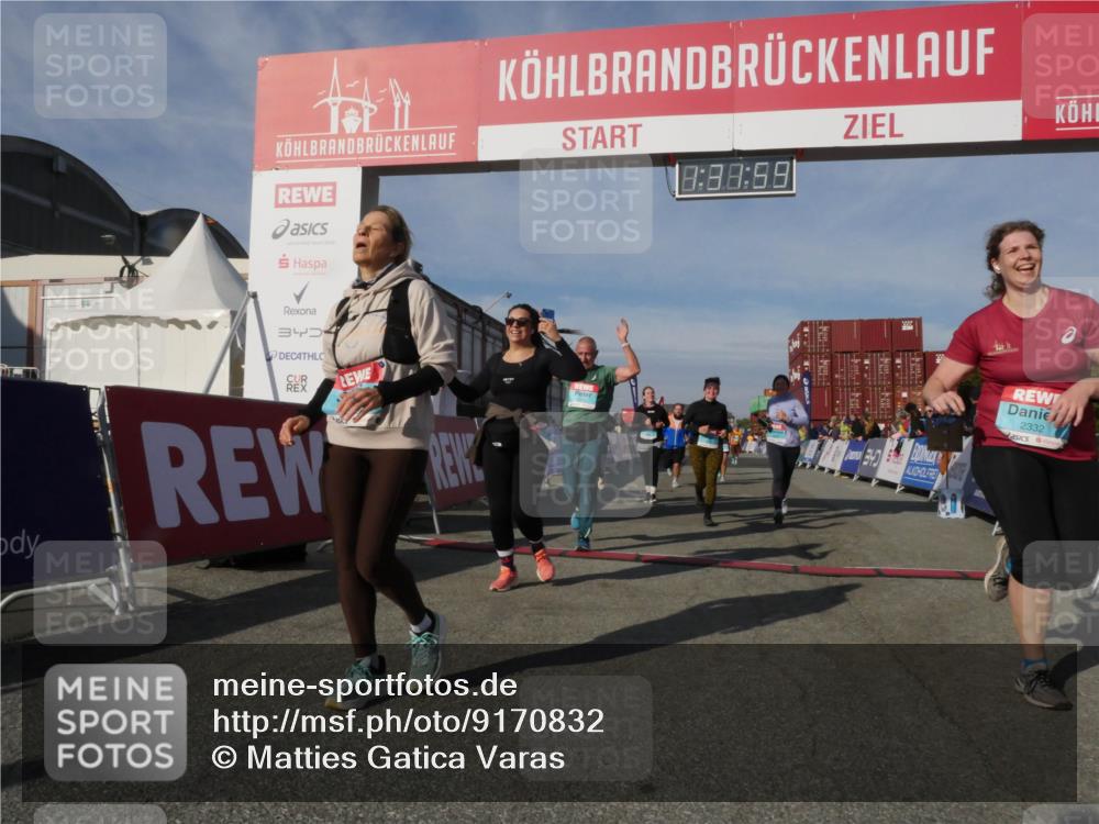 03.10.2025 - Köhlbrandbrückenlauf Matties Gatica Varas http://msf.ph/oto/9170832 03.10.2025 10:32:01 Ziel 1700, 2265, 2272, 2379, 2491, 2830, 2966, 2967, 3122 meine-sportfotos.de