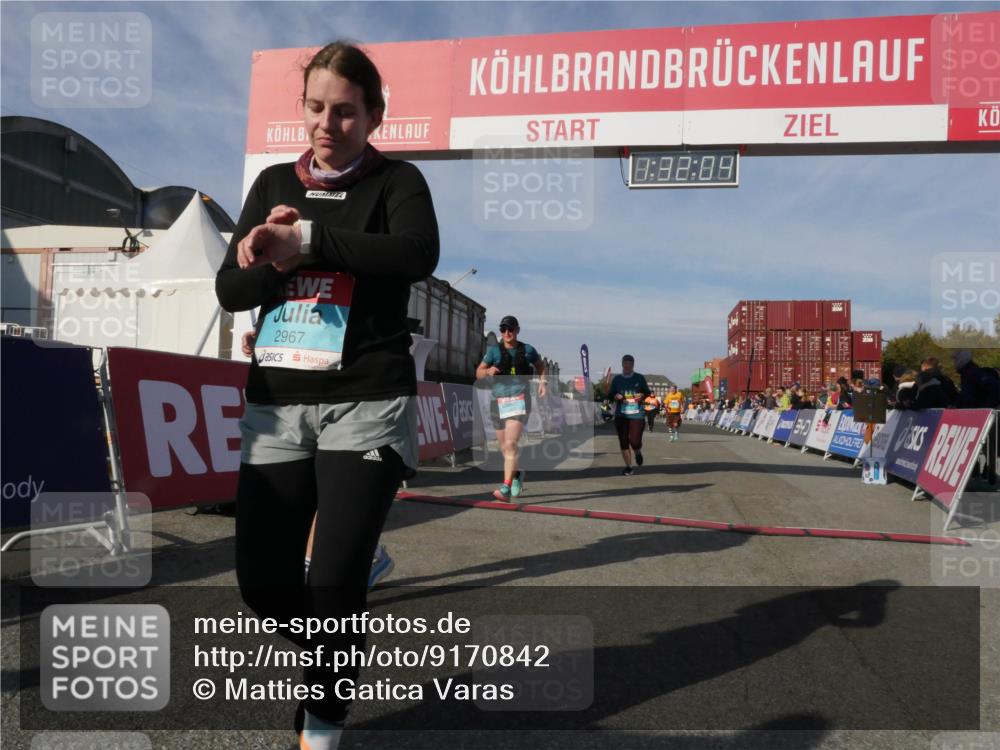 03.10.2025 - Köhlbrandbrückenlauf Matties Gatica Varas http://msf.ph/oto/9170842 03.10.2025 10:32:06 Ziel 1700, 1867, 2830, 3122 meine-sportfotos.de