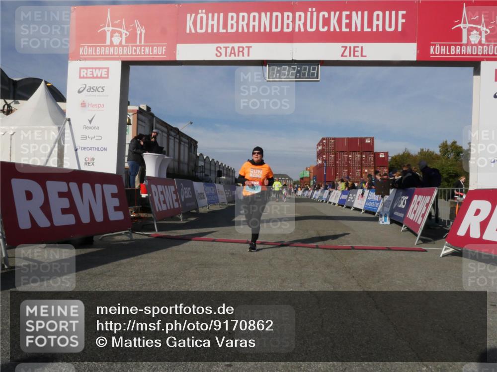 03.10.2025 - Köhlbrandbrückenlauf Matties Gatica Varas http://msf.ph/oto/9170862 03.10.2025 10:32:16 Ziel 1769, 2024, 2412, 2419, 2433, 2569, 3328, 3329 meine-sportfotos.de