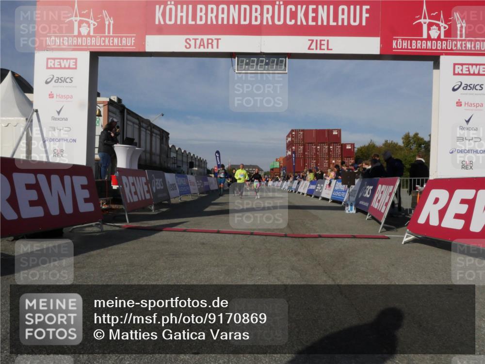 03.10.2025 - Köhlbrandbrückenlauf Matties Gatica Varas http://msf.ph/oto/9170869 03.10.2025 10:32:19 Ziel 1769, 2024, 2412, 2419, 2433, 2569, 3328, 3329 meine-sportfotos.de