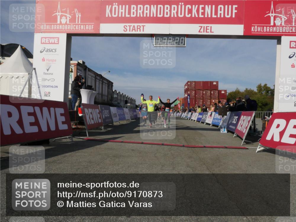 03.10.2025 - Köhlbrandbrückenlauf Matties Gatica Varas http://msf.ph/oto/9170873 03.10.2025 10:32:21 Ziel 1769, 2024, 2159, 2412, 2419, 2433, 2569, 3033, 3328, 3329 meine-sportfotos.de