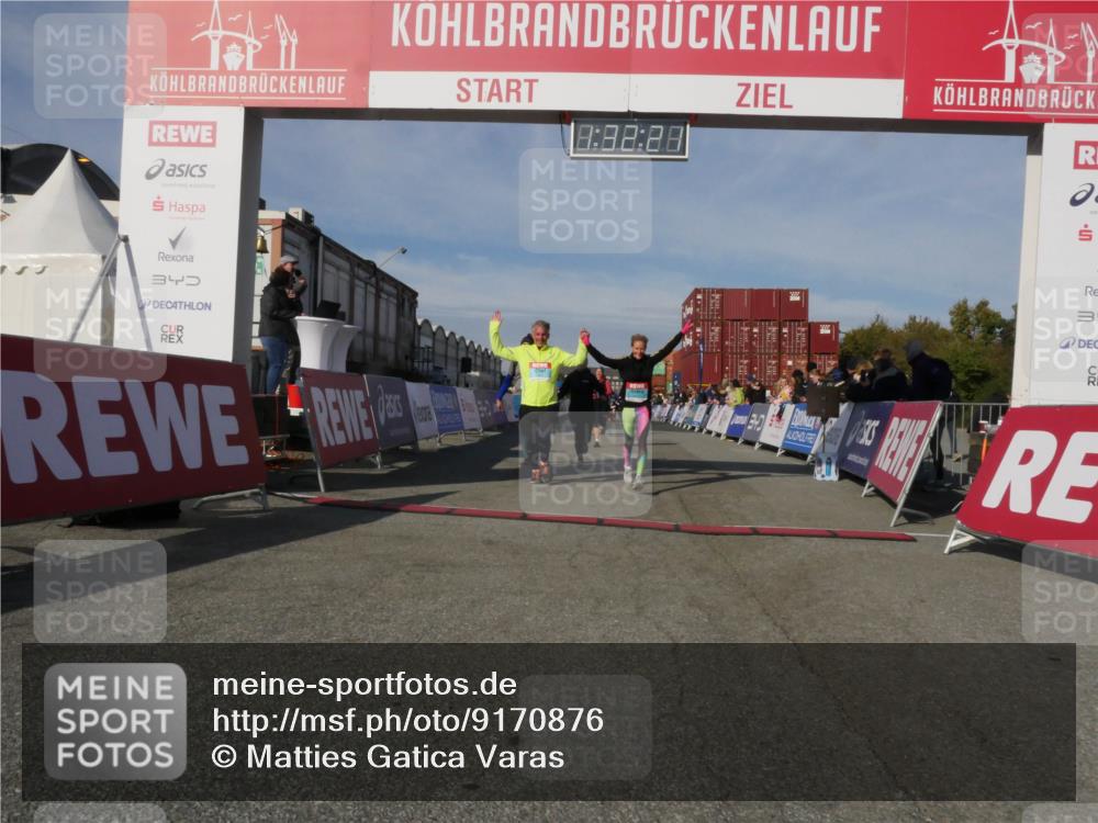 03.10.2025 - Köhlbrandbrückenlauf Matties Gatica Varas http://msf.ph/oto/9170876 03.10.2025 10:32:23 Ziel 1769, 2024, 2159, 2184, 2338, 2412, 2419, 2433, 2470, 2569, 3033, 3328, 3329, 3780 meine-sportfotos.de