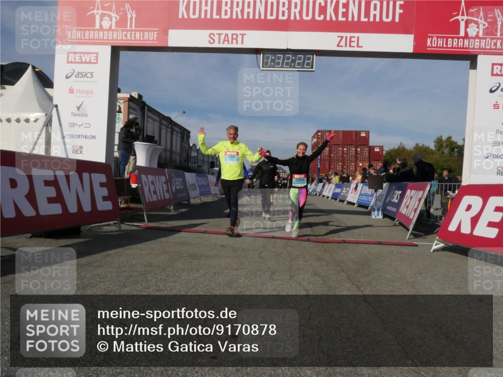 03.10.2025 - Köhlbrandbrückenlauf Matties Gatica Varas http://msf.ph/oto/9170878 03.10.2025 10:32:24 Ziel 1769, 2024, 2159, 2184, 2338, 2412, 2433, 2470, 2568, 2569, 3033, 3328, 3329, 3780 meine-sportfotos.de