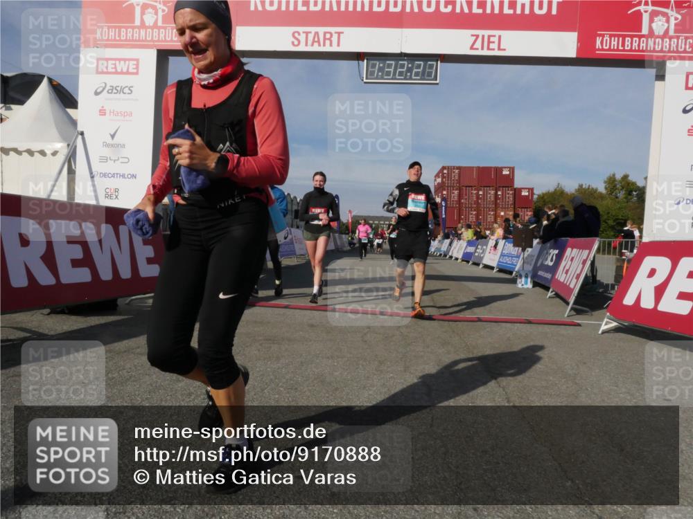03.10.2025 - Köhlbrandbrückenlauf Matties Gatica Varas http://msf.ph/oto/9170888 03.10.2025 10:32:29 Ziel 1908, 1923, 2085, 2116, 2159, 2184, 2212, 2316, 2338, 2365, 2436, 2470, 2568, 2599, 3033, 3045, 3737, 3780 meine-sportfotos.de