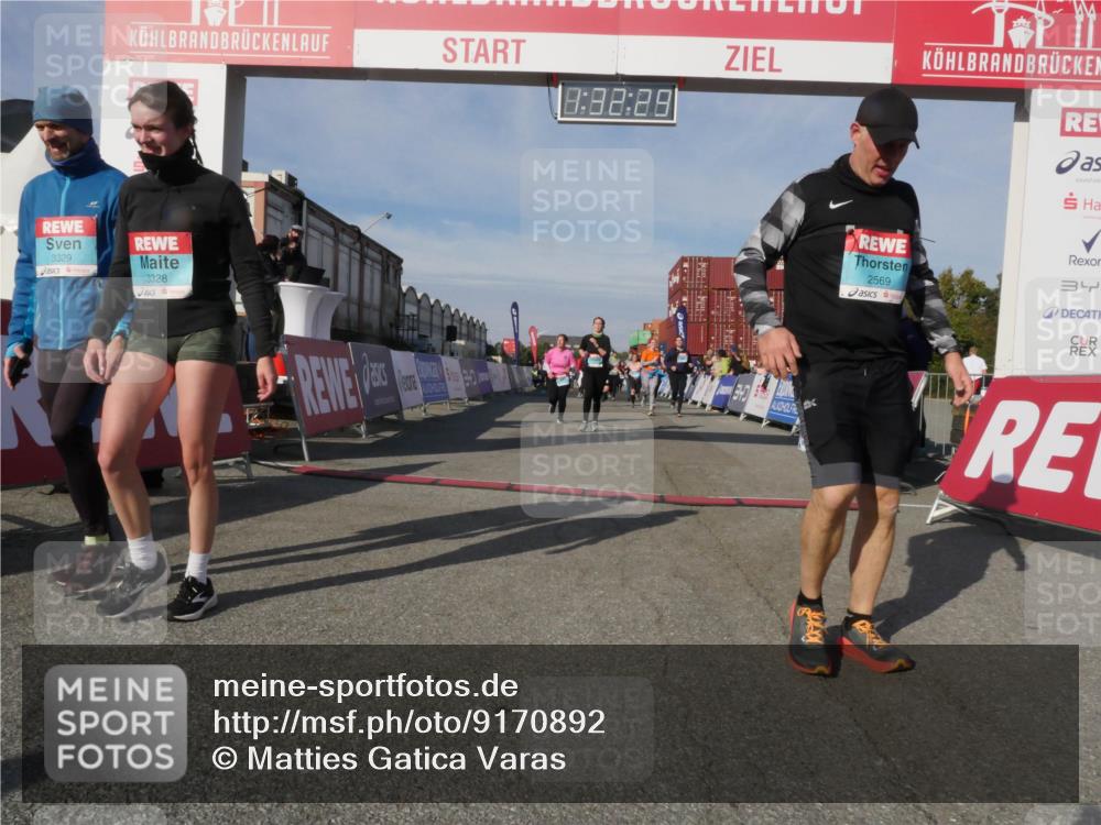 03.10.2025 - Köhlbrandbrückenlauf Matties Gatica Varas http://msf.ph/oto/9170892 03.10.2025 10:32:30 Ziel 1908, 1923, 2085, 2116, 2159, 2184, 2212, 2316, 2338, 2365, 2436, 2470, 2568, 2599, 3033, 3045, 3737, 3780 meine-sportfotos.de