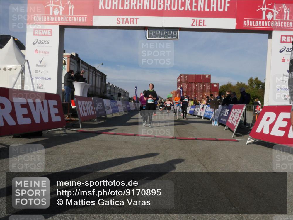 03.10.2025 - Köhlbrandbrückenlauf Matties Gatica Varas http://msf.ph/oto/9170895 03.10.2025 10:32:32 Ziel 1749, 1908, 1923, 2041, 2085, 2116, 2159, 2184, 2212, 2316, 2338, 2365, 2436, 2470, 2568, 2599, 3033, 3045, 3737, 3780 meine-sportfotos.de