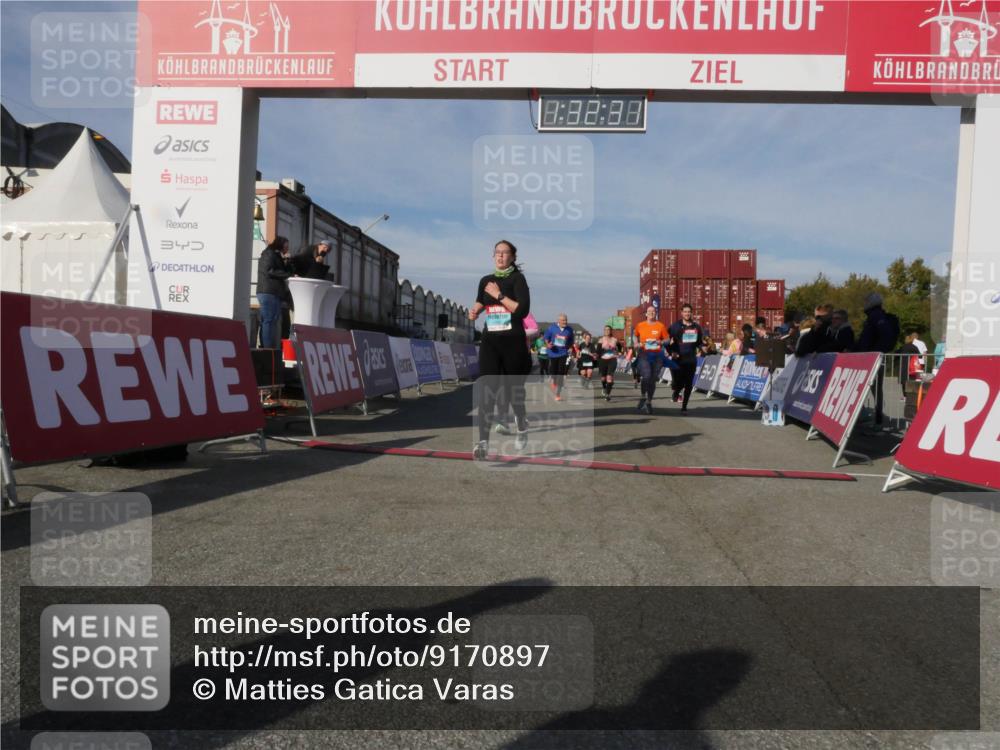 03.10.2025 - Köhlbrandbrückenlauf Matties Gatica Varas http://msf.ph/oto/9170897 03.10.2025 10:32:33 Ziel 1749, 1908, 1923, 2041, 2085, 2116, 2159, 2184, 2212, 2316, 2338, 2365, 2436, 2470, 2568, 2599, 3033, 3045, 3737, 3780 meine-sportfotos.de