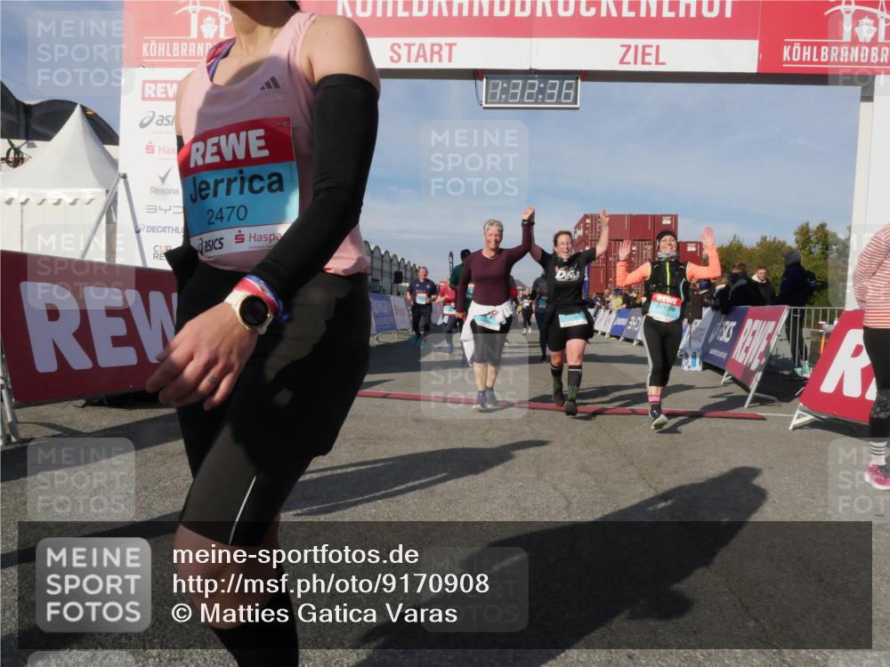03.10.2025 - Köhlbrandbrückenlauf Matties Gatica Varas http://msf.ph/oto/9170908 03.10.2025 10:32:38 Ziel 1749, 1908, 1923, 2041, 2085, 2116, 2212, 2316, 2365, 2436, 2599, 3045, 3076, 3077, 3737 meine-sportfotos.de