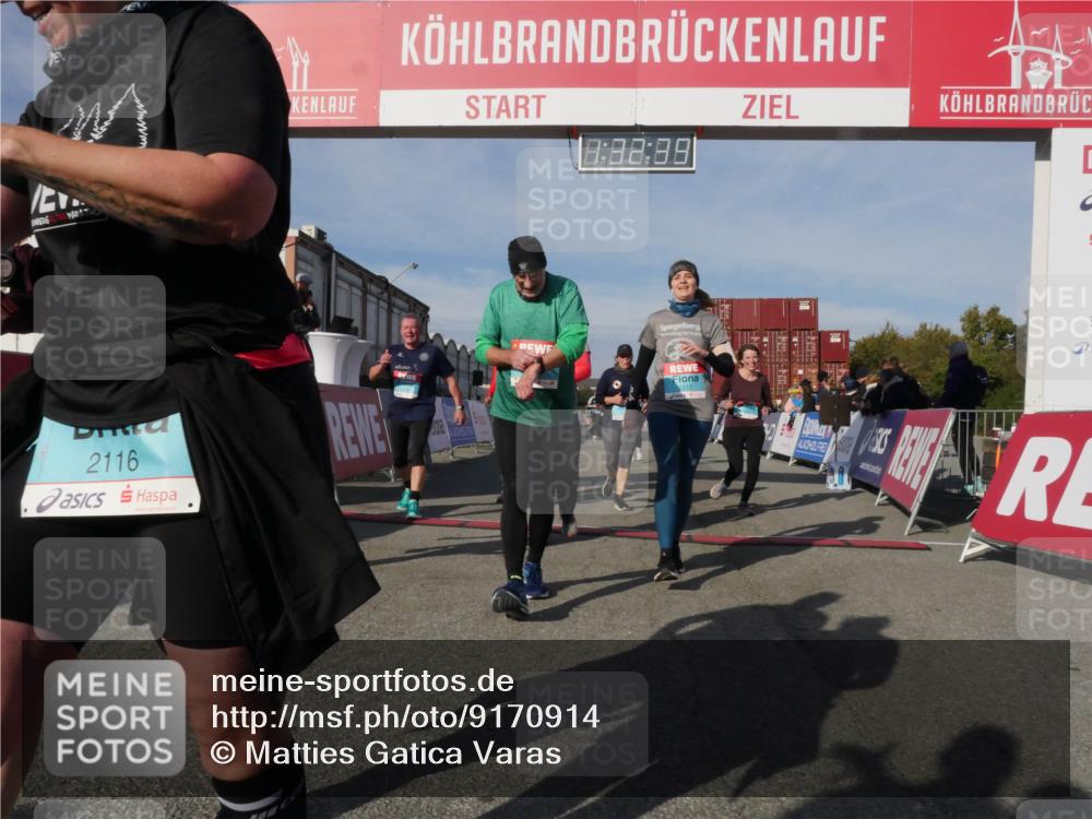 03.10.2025 - Köhlbrandbrückenlauf Matties Gatica Varas http://msf.ph/oto/9170914 03.10.2025 10:32:41 Ziel 1749, 1908, 2041, 2316, 2599, 3076, 3077, 3737 meine-sportfotos.de