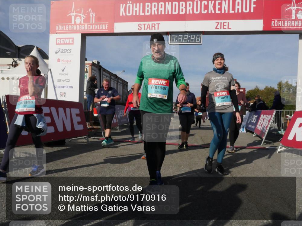 03.10.2025 - Köhlbrandbrückenlauf Matties Gatica Varas http://msf.ph/oto/9170916 03.10.2025 10:32:42 Ziel 1749, 2041, 3076, 3077 meine-sportfotos.de