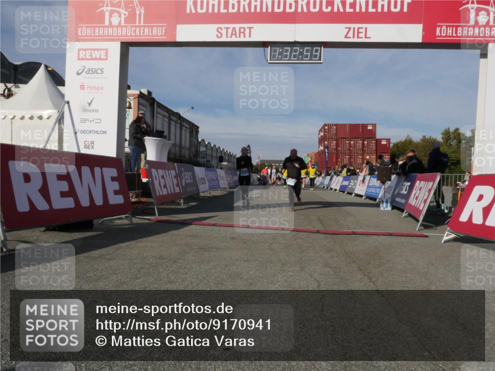 03.10.2025 - Köhlbrandbrückenlauf Matties Gatica Varas http://msf.ph/oto/9170941 03.10.2025 10:33:01 Ziel 1625, 2149, 2297, 2299, 2646, 2871, 2872, 2874, 2875, 2894, 2895 meine-sportfotos.de