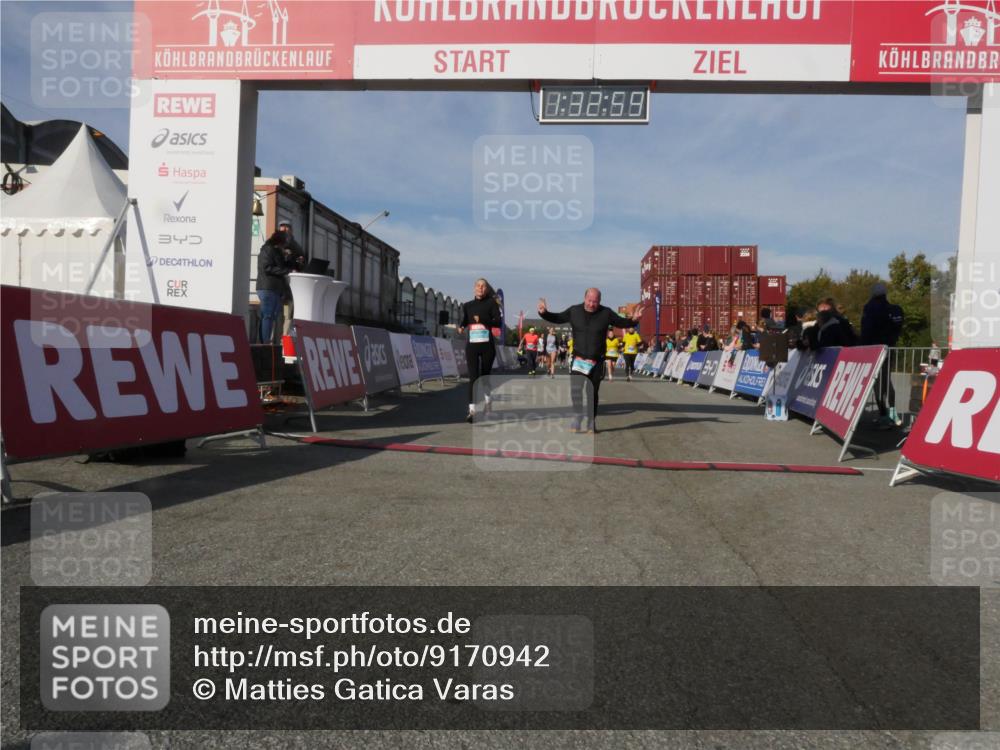 03.10.2025 - Köhlbrandbrückenlauf Matties Gatica Varas http://msf.ph/oto/9170942 03.10.2025 10:33:01 Ziel 1625, 2149, 2297, 2299, 2646, 2871, 2872, 2874, 2875, 2894, 2895 meine-sportfotos.de