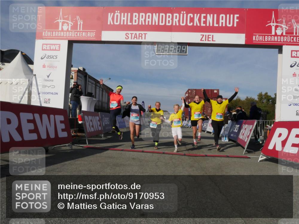 03.10.2025 - Köhlbrandbrückenlauf Matties Gatica Varas http://msf.ph/oto/9170953 03.10.2025 10:33:06 Ziel 1851, 2297, 2299, 2550, 2553, 2619, 2631, 2646, 2871, 2872, 2874, 2875, 2894, 2895 meine-sportfotos.de