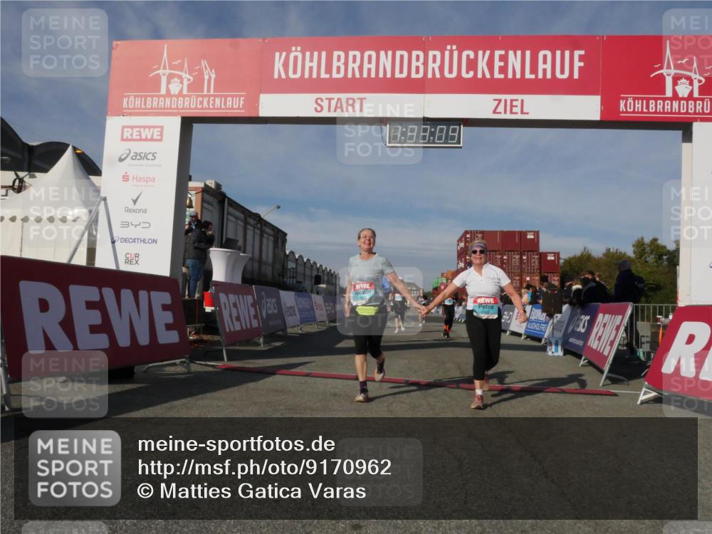 03.10.2025 - Köhlbrandbrückenlauf Matties Gatica Varas http://msf.ph/oto/9170962 03.10.2025 10:33:11 Ziel 1851, 2359, 2550, 2553, 2576, 2619, 2631, 2646 meine-sportfotos.de