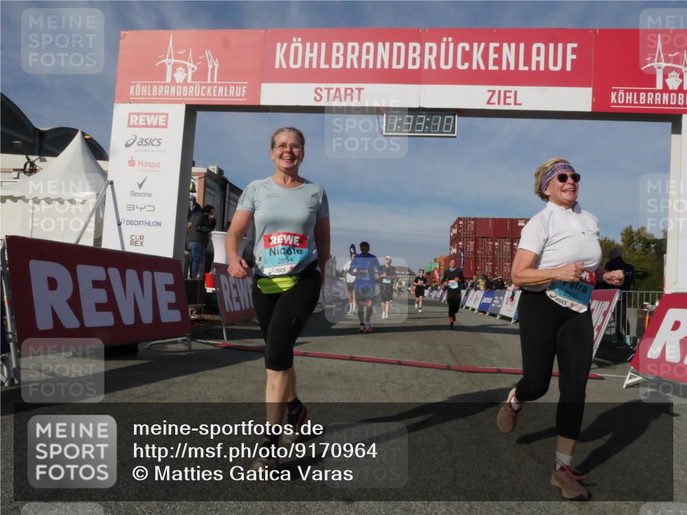 03.10.2025 - Köhlbrandbrückenlauf Matties Gatica Varas http://msf.ph/oto/9170964 03.10.2025 10:33:11 Ziel 1851, 2359, 2550, 2553, 2576, 2619, 2631, 2646 meine-sportfotos.de