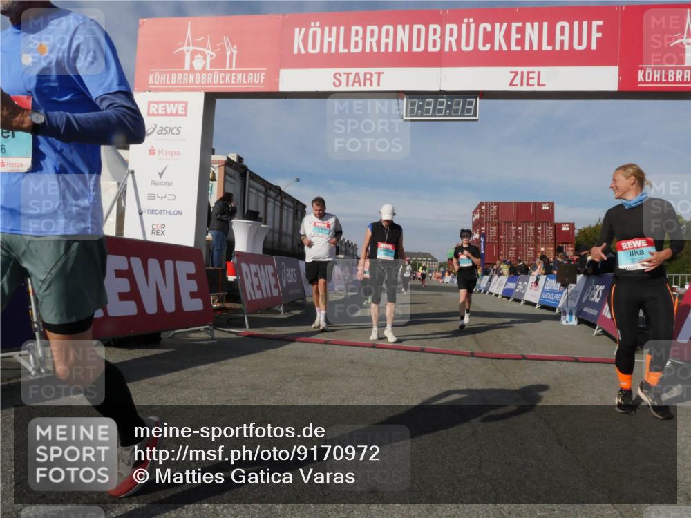 03.10.2025 - Köhlbrandbrückenlauf Matties Gatica Varas http://msf.ph/oto/9170972 03.10.2025 10:33:15 Ziel 1851, 2359, 2553, 2576, 2619, 2631, 3800 meine-sportfotos.de