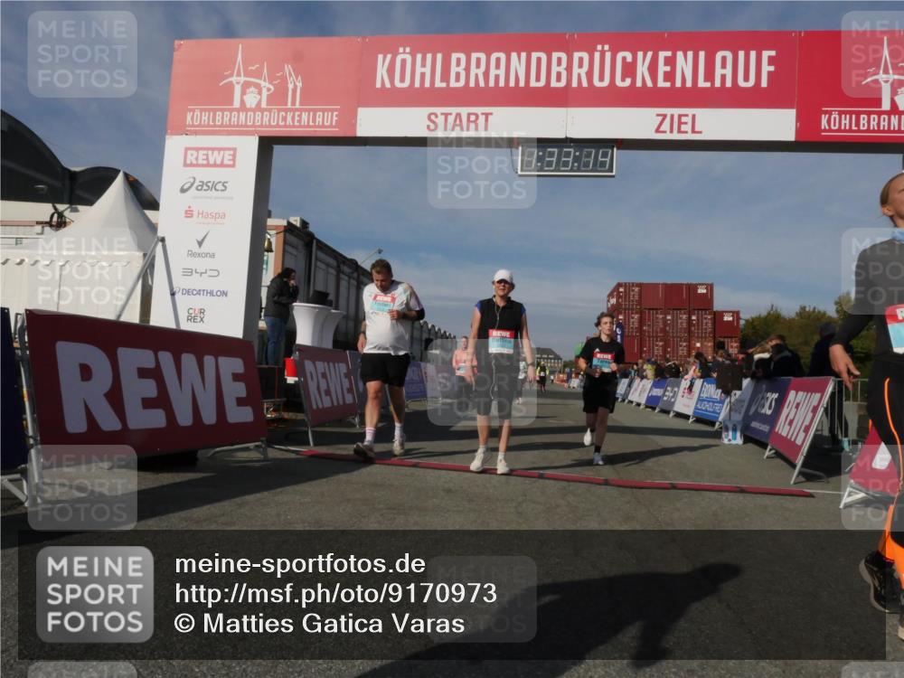 03.10.2025 - Köhlbrandbrückenlauf Matties Gatica Varas http://msf.ph/oto/9170973 03.10.2025 10:33:16 Ziel 1851, 2359, 2576, 2619, 2631, 3634, 3800 meine-sportfotos.de