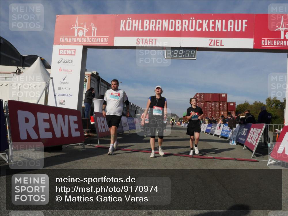 03.10.2025 - Köhlbrandbrückenlauf Matties Gatica Varas http://msf.ph/oto/9170974 03.10.2025 10:33:16 Ziel 1851, 2359, 2576, 2619, 2631, 3634, 3800 meine-sportfotos.de