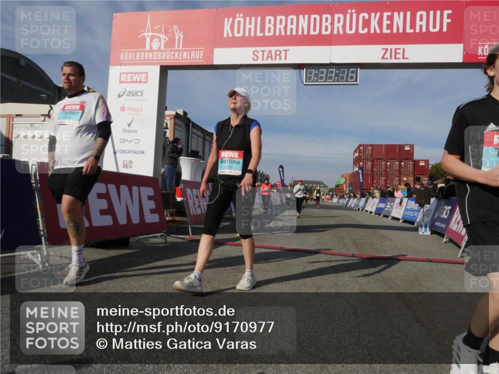 03.10.2025 - Köhlbrandbrückenlauf Matties Gatica Varas http://msf.ph/oto/9170977 03.10.2025 10:33:18 Ziel 1851, 2359, 2576, 3634, 3800 meine-sportfotos.de