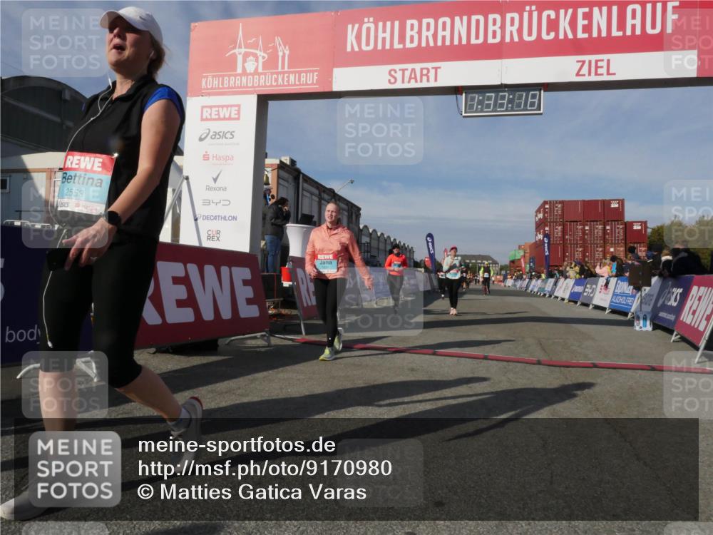 03.10.2025 - Köhlbrandbrückenlauf Matties Gatica Varas http://msf.ph/oto/9170980 03.10.2025 10:33:19 Ziel 2359, 2576, 3355, 3634, 3800 meine-sportfotos.de